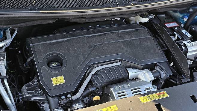 푸조 '3008'의 엔진./곽호준 기자