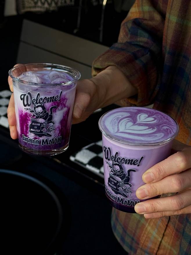 Ube latte sold at a cafe in Mapo-gu, Seoul (Name is Mavin)