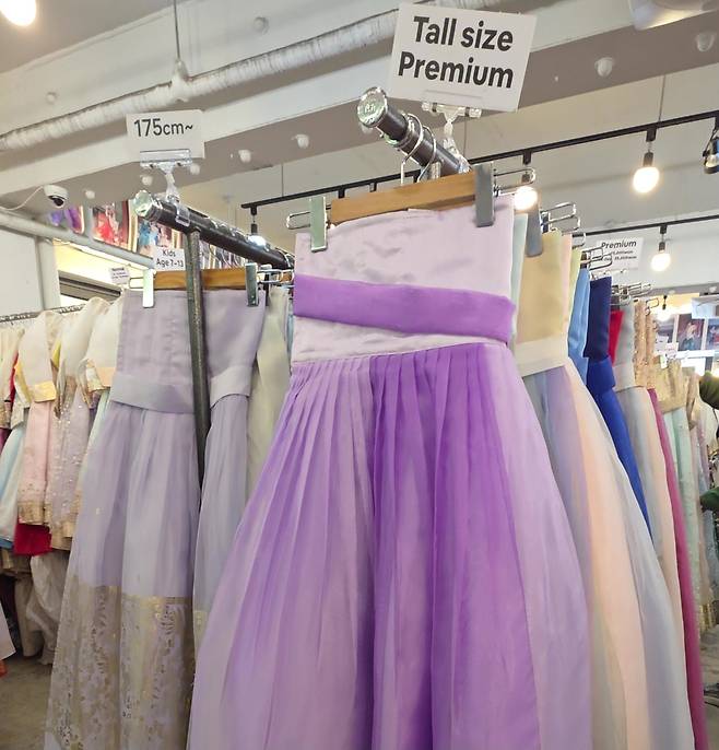 Hanbok skirts are displayed at Daehan Hanbok, a traditional attire rental shop near Gwanghwamun Square in Jongno District, central Seoul, on March 11. [LEE JI-MIN]