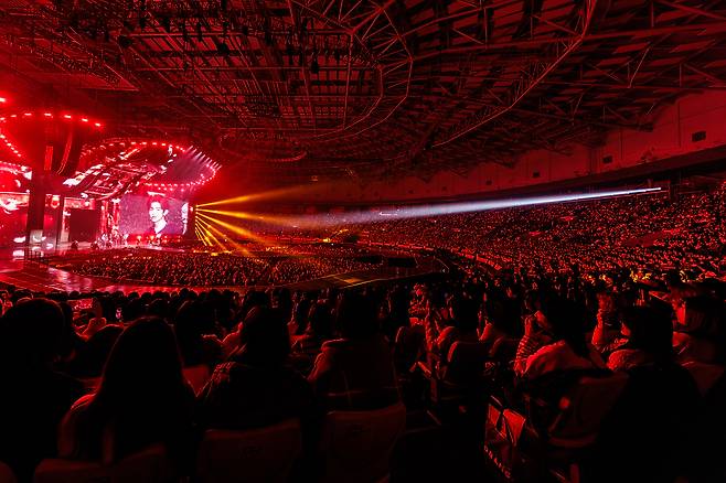 ZeroBaseOne performs during one of the encore concerts of its ″Here & Now″ world tour held on March 13, 14 and 15 at the KSPO Dome in southern Seoul. [WAKEONE]