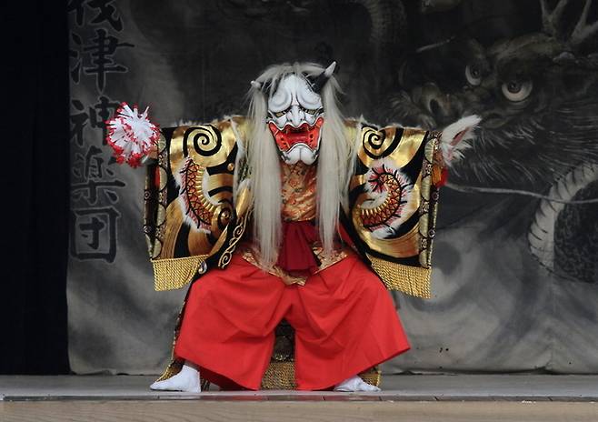 < 히로시마 가구야 정기공연 / JR서일본 여객철도주식회사 제공 >