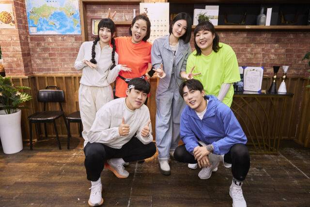 쿠팡플레이 예능 '자매치킨'