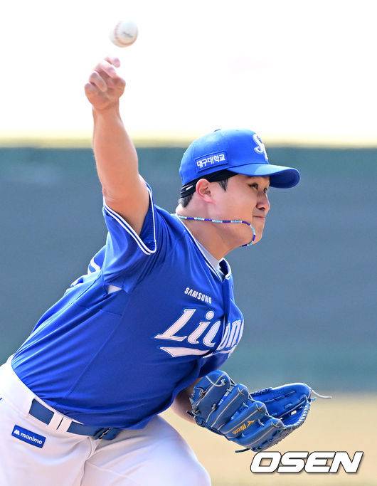 [OSEN=인천, 지형준 기자] 16일 인천 SSG랜더스필드에서 ‘2026 신한 SOL KBO리그’ 시범경기 SSG 랜더스와 삼성 라이온즈의 경기가 열렸다. 1회말 삼성 최원태가 역투하고 있다. 2026.03.16&nbsp;/ jpnews@osen.co.kr