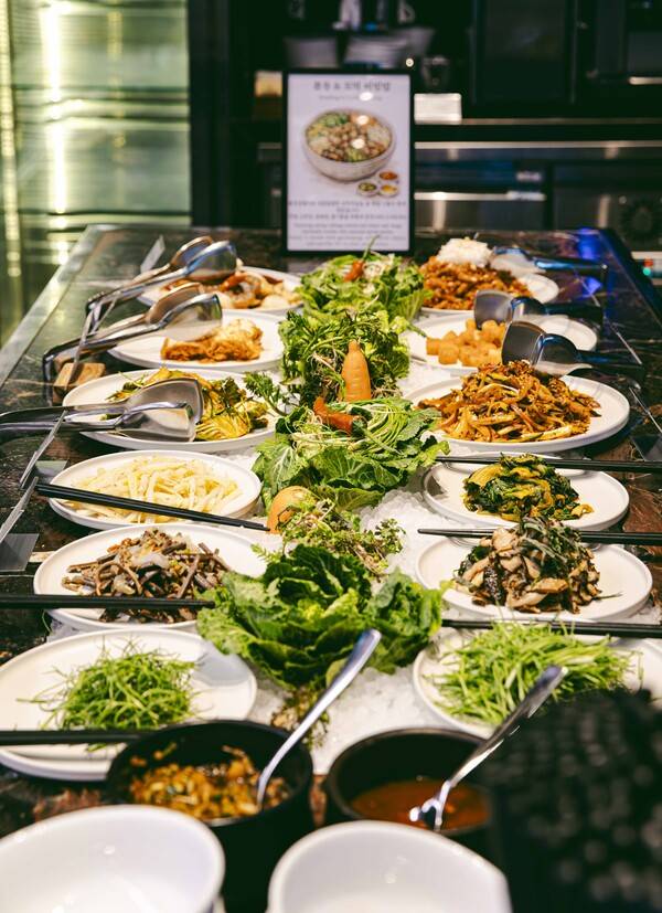 다양한 봄나물을 맛볼 수 있는 '신토불이 프로모션'