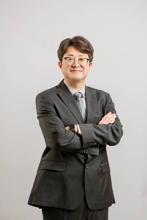 POSTECH 전자전기공학과+IT융합공학과+기계공학과+융합대학원 김철홍 교수.