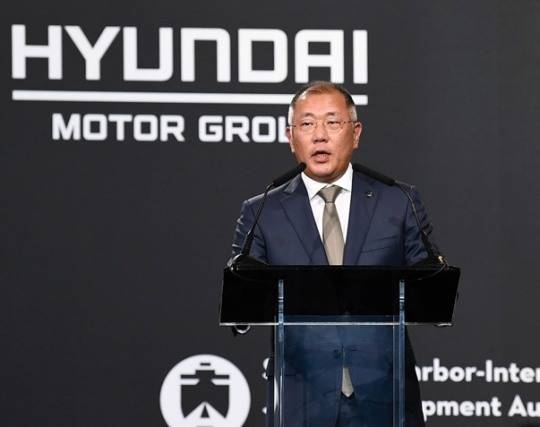 정의선 현대차그룹 회장이 현대모비스 사내이사에 재선임됐다. / 사진=현대차그룹