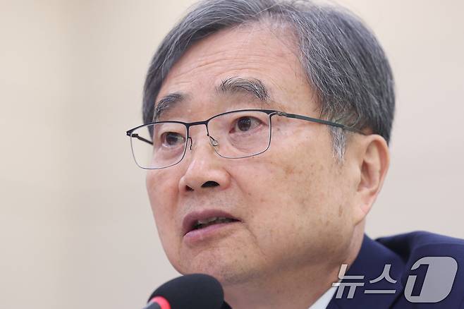 조현 외교부 장관이 17일 서울 여의도 국회에서 열린 외교통일위원회 전체회의에서 의원 질의에 답변하고 있다. 2026.3.17 ⓒ 뉴스1 신웅수 기자