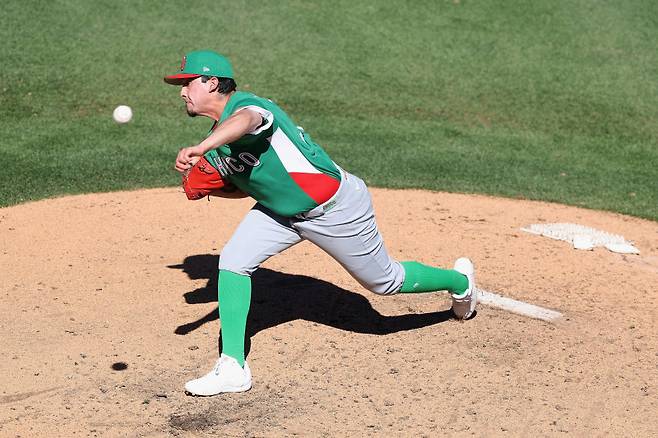 <yonhap photo-3804="">일본 프로야구 소프트뱅크 호크스 소속으로 2026 WBC를 멕시코 대표로 소화한 알렉산더 아르멘타. [AFP=연합뉴스]</yonhap>