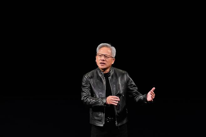 Nvidia CEO Jensen Huang speaks during an Nvidia conference focusing on artificial intelligence in San Jose, California, on March 16. [AP/YONHAP]