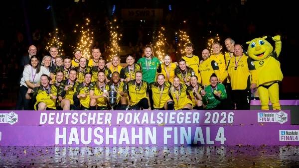 사진 25-26시즌 독일 여자 핸드볼 DHB컵 우승을 차지한 보루시아 도르트문트, 사진 출처=분데스리가