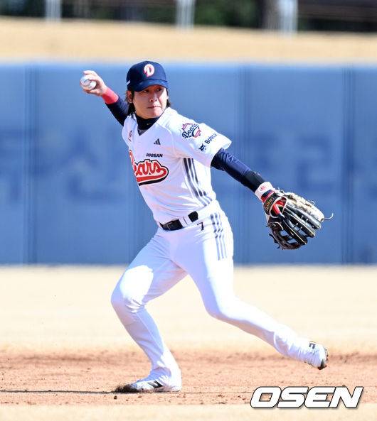 [OSEN=이대선 기자] 두산 박찬호 2026.03.13 /sunday@osen.co.kr