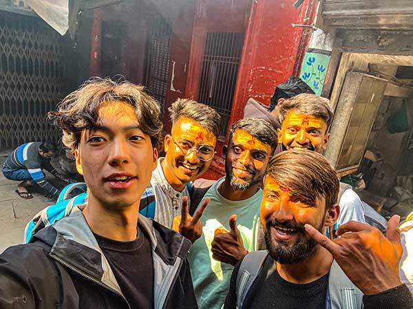 몇 년 전 인도 배낭여행 할 때의 나.