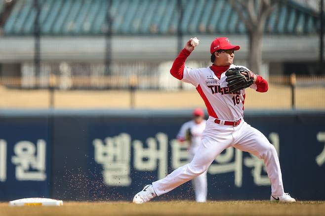 KIA 윤도현은 2026시즌 수비서 발전을 이뤄내며 한 단계 더 도약하려 한다. 사진제공｜KIA 타이거즈