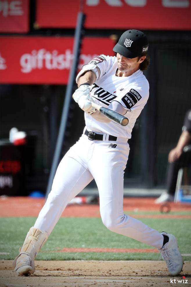 KT 샘 힐리어드. KT 위즈 제공