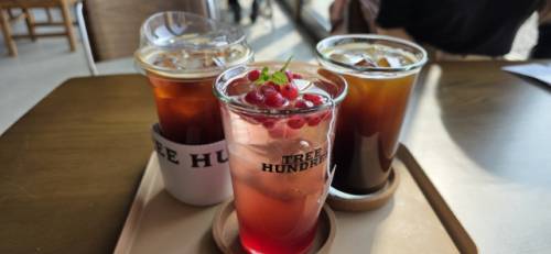 카페 ‘트리 헌드레드’