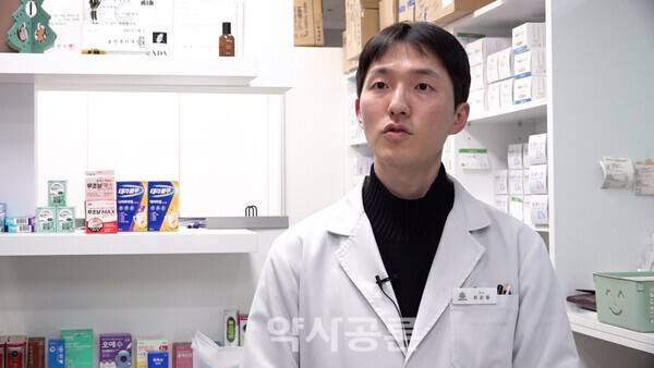 심혈관 질환에 대해 설명하고 있는 최순필 약사(천호 새빛약국)