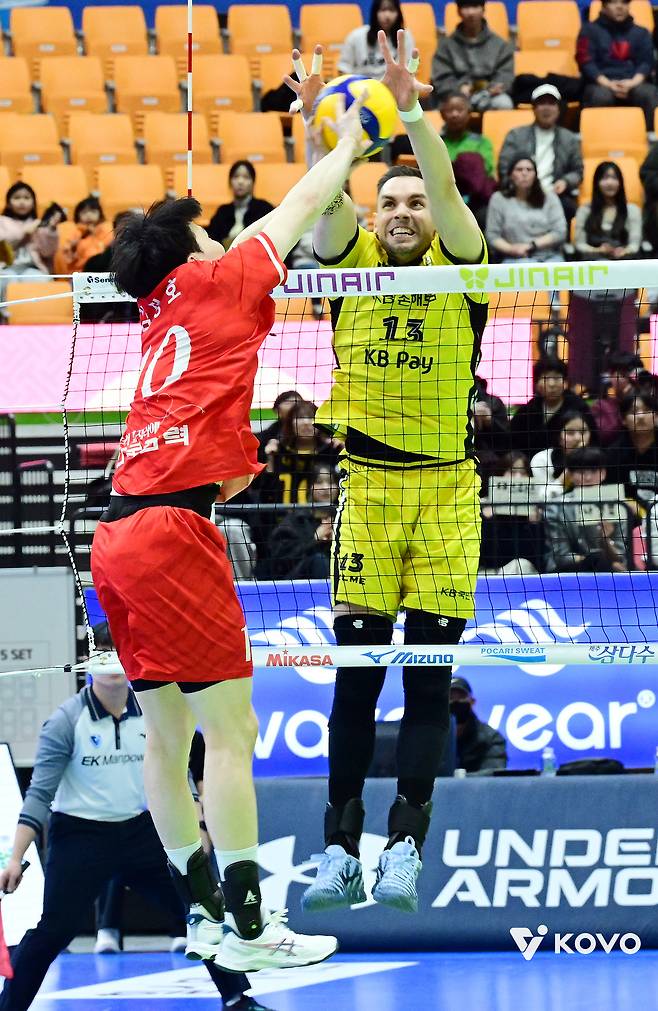 한전과 KB손해보험. (KOVO 제공)