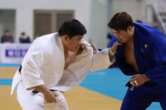 유도 국가대표 김민종(왼쪽)(대한유도회 제공)