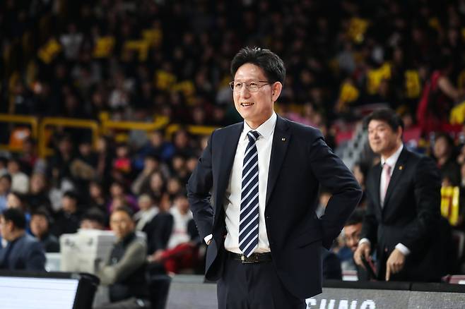 인천 신한은행이 서동철 전 수원 KT 감독을 신임 단장으로 선임했다. 사진 | KBL