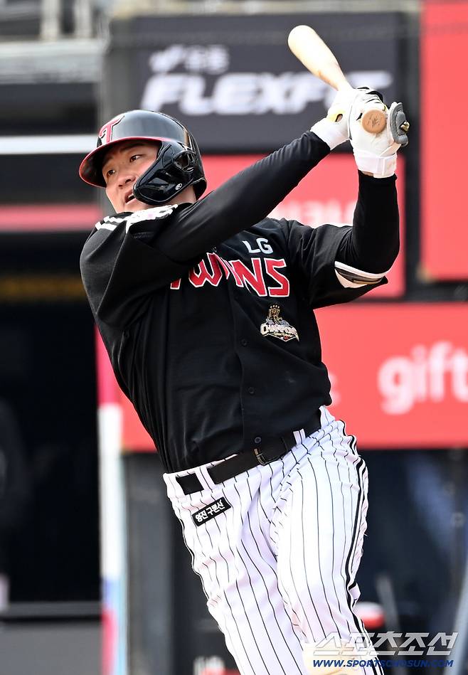 16일 수원KT위즈파크에서 열린 LG와 KT의 시범경기. 4회초 LG 이재원이 안타를 치고 있다. 수원=허상욱 기자wook@sportschosun.com/2026.03.16/