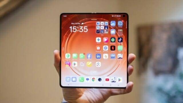 오포가 주름 없는 폴더블폰 '파인드 N6'을 공개했다. (사진=미국 씨넷)