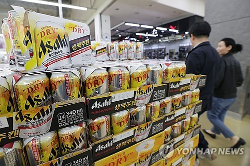 서울의 한 대형마트에 일본 맥주가 진열된 모습. [연합뉴스]