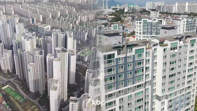 ▲ 서울과 광주 아파트 단지 자료이미지