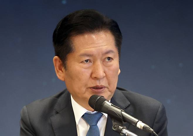 정청래 더불어민주당 대표가 18일 경남 진주시 MBC컨벤션진주 대연회장에서 열린 ‘현장최고위원 회의’에서 발언하고 있다. [연합뉴스]