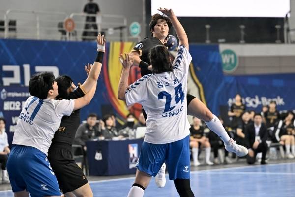 사진 부산시설공단과 경남개발공사 경기 모습, 사진 제공=한국핸드볼연맹