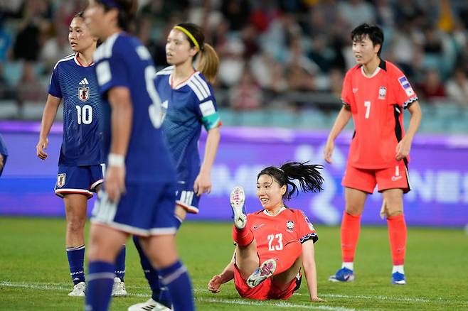 [시드니=AP/뉴시스] 대한민국의 강채림(23)이 18일(현지 시간) 호주 시드니 스타디움 오스트레일리아에서 열린 2026 아시아축구연맹(AFC) 여자 아시안컵 준결승 일본과 경기 후반 33분 만회 골을 넣고 웃음 짓고 있다. 2026.03.18.