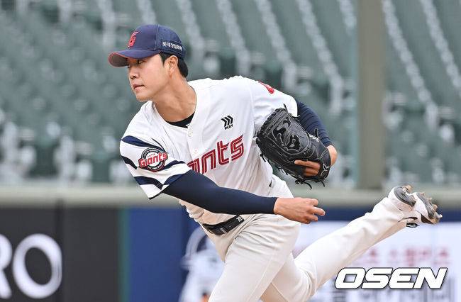 [OSEN=부산, 이석우 기자]  롯데 자이언츠 윤성빈  foto0307@osen.co.kr