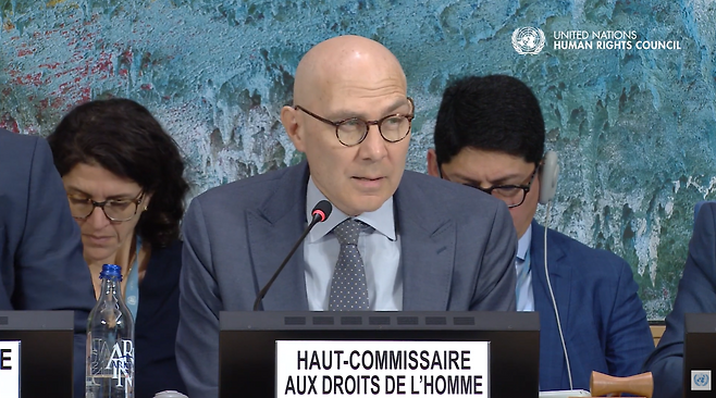 유엔 인권최고대표 볼커 튀르크가 16일(현지시간) 스위스 제네바에서 열린 제61차 유엔 인권이사회에서 북한 주민의 인권 침해가 심화했다고 발언하고 있다. 유엔 인권이사회 유튜브 캡처