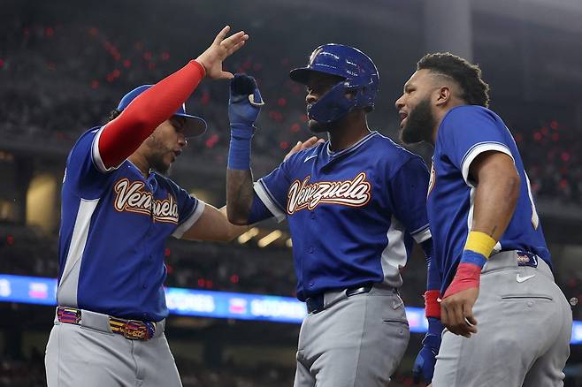 베네수엘라가 18일(한국시간) 미국 마이애미의 론디포파크에서 열린 2026 WBC 결승전에서 미국을 3-2로 꺾고 우승을 차지했다. 사진 연합뉴스