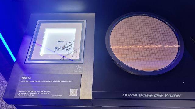 미국 캘리포니아 새너제이에서 열린 엔비디아 GTC 2026 삼성전자 부스에 전시된 HBM4 코어 다이 D1c 웨이퍼 [사진=조성준 기자]