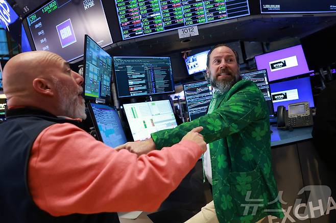 미증시 트레이더들. ⓒ 로이터=뉴스1