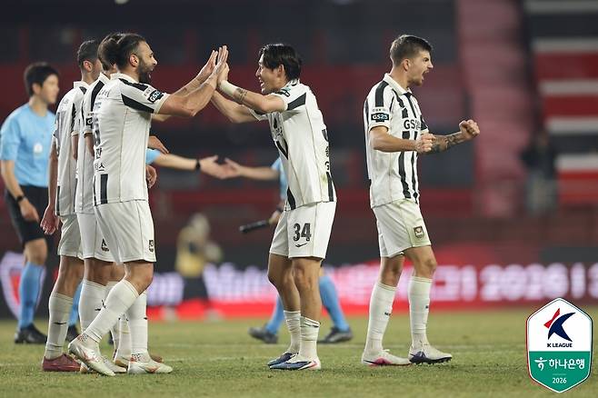 서울과 울산 모두 '심리적인 부담'이 컸던 팀인데, 빠르게 털어냈다는 것이 가장 큰 의미다. (한국프로축구연맹 제공)