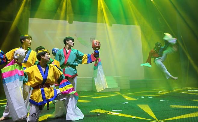 '2026 태권도원 상설 공연 -태권비트 파이널' 장면 (태권도원 제공)