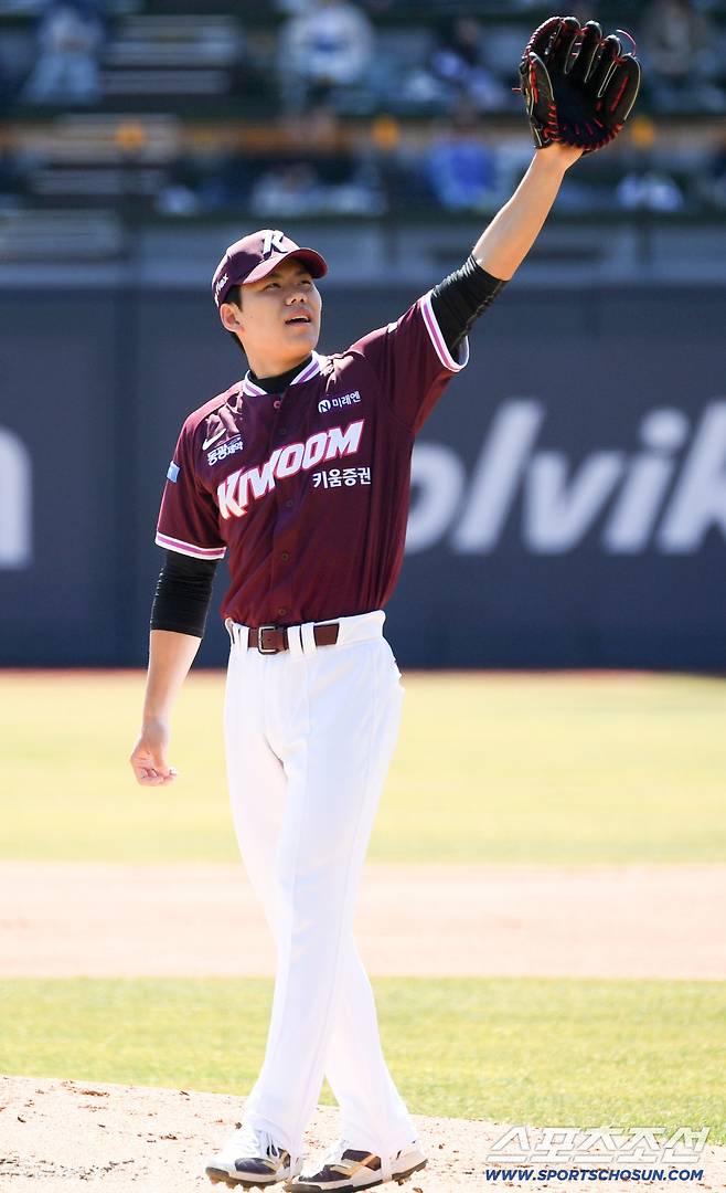 19일 수원KT위즈파크에서 열린 KBO리그 KT 위즈와 키움 히어로즈의 시범경기. 키움 김윤하가 역투하고 있다. 수원=박재만 기자 pjm@sportschosun.com/2026.03.19/
