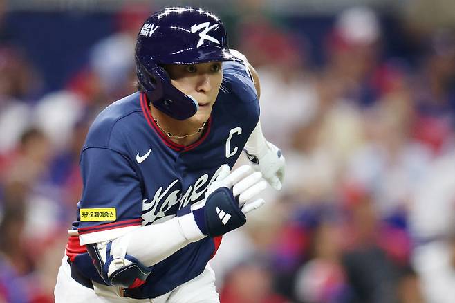 <yonhap photo-3866=""> 이정후 ‘전력질주’. 연합뉴스</yonhap>