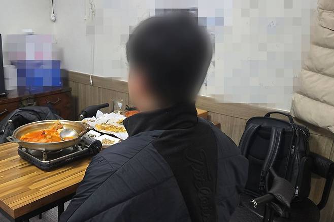 강북 모텔 연쇄살인 2차 사건 피해자의 형이 지난 15일 '이팩트: 이것이 팩트다' 취재팀과 만나 현재 심정과 사건의 전후 상황을 밝혔다. 박성훈 기자