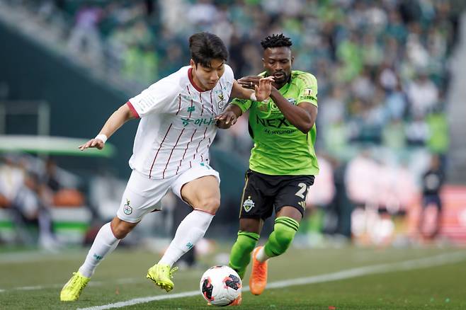 전북 현대 츄마시와 대전 하나 시티즌 서진수. 한국프로축구연맹 제공