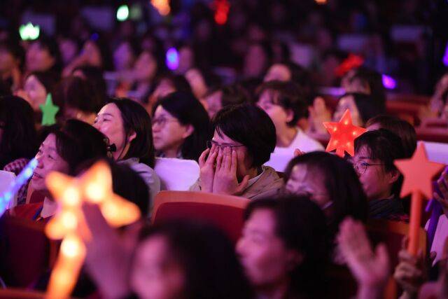적지 않은 소형교회 사모들이 재정난 등으로 사역에 지쳐 있는 것으로 조사됐다. 사진은 서울 오륜교회가 개최한 사모 리조이스의 모습. 국민일보DB