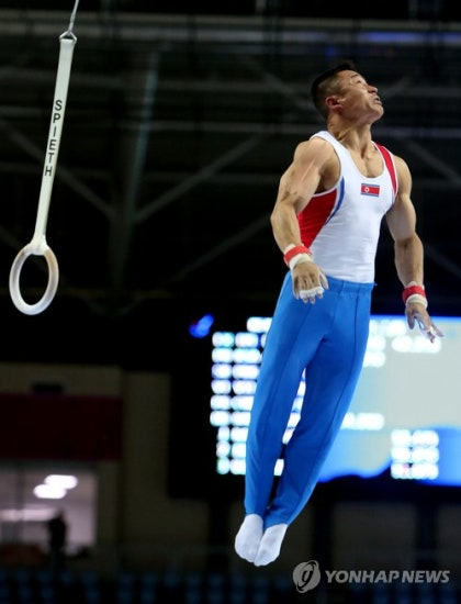 2016 리우 올림픽 체조 금메달리스트인 북한 리세광의 링 연기 모습 [연합뉴스 자료사진]