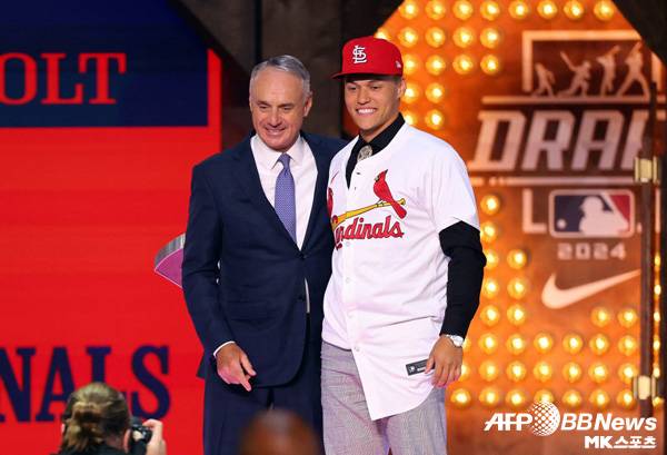 지난 2024년 드래프트에서 전체 7순위로 카디널스에 지명된 웨더홀트. 사진=ⓒAFPBBNews = News1