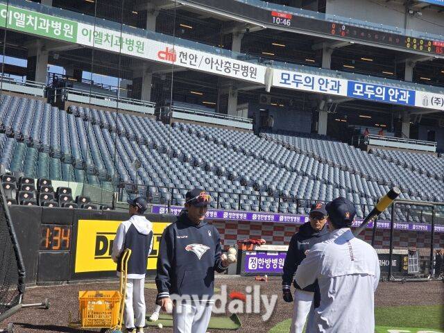 한화 강인권 퀄리티컨트롤코치/대전=김진성 기자 kkomag@mydaily.co.kr