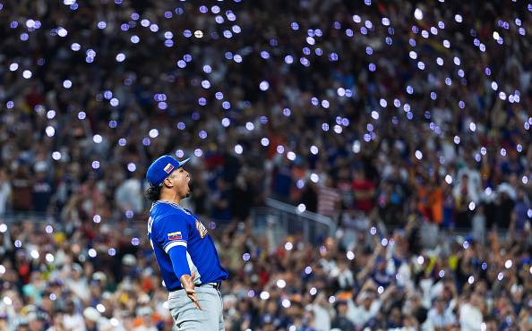 베네수엘라 대표팀 마무리 다니엘 팔렌시아가 WBC 결승전에서 우승이 확정된 뒤 포효하고 있다. 게티이미지