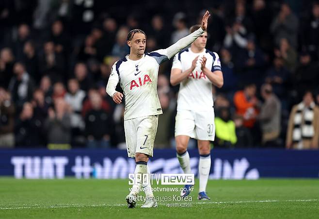▲ 토트넘 홋스퍼는 아틀레티코 마드리드를 상대로 이고르 투도르 감독 체제에서 첫 승리를 거두며 값진 승리를 챙겼지만, 3골 차 열세를 뒤집는 데 실패하며 챔피언스 리그 16강에서 탈락했다.