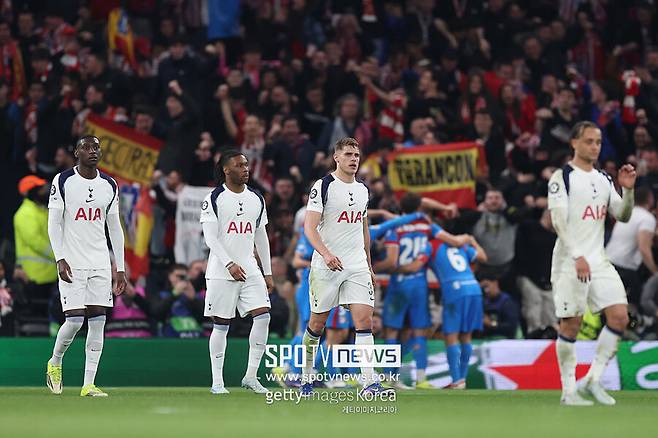 ▲ 토트넘 홋스퍼는 아틀레티코 마드리드를 상대로 이고르 투도르 감독 체제에서 첫 승리를 거두며 값진 승리를 챙겼지만, 3골 차 열세를 뒤집는 데 실패하며 챔피언스 리그 16강에서 탈락했다.