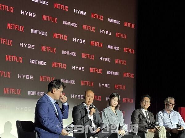 (왼쪽에서 두 번째) 브랜든 리그(Brandon Riegg) 넷플릭스 논픽션 시리즈 및 스포츠 부문 VP [출처= EBN 김채린 기자]