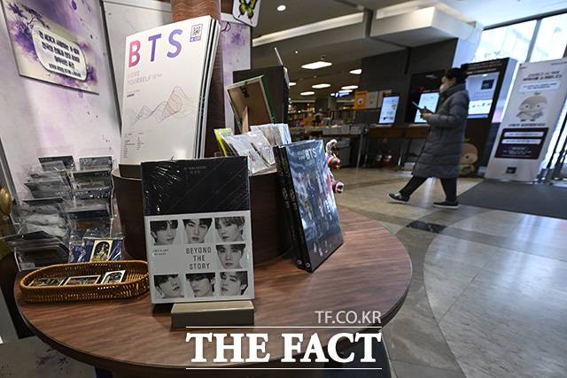 방탄소년단의 다섯 번째 정규앨범 '아리랑'은 1월에 이미 선주문량이 400만 장을 넘었다. 이에 정식 발매 후 역대 앨범 관련 기록을 모조리 갈아 치울 것으로 전망하고 있다./송호영 기자